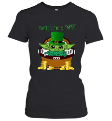 Baby Yoda The Mandalorian Happy St Patrick's Day Women's T-Shirt - nikotee