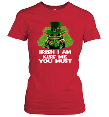 Leprechaun Baby Yoda Hug Shamrock Irish I am kiss me Women's T-Shirt - nikotee